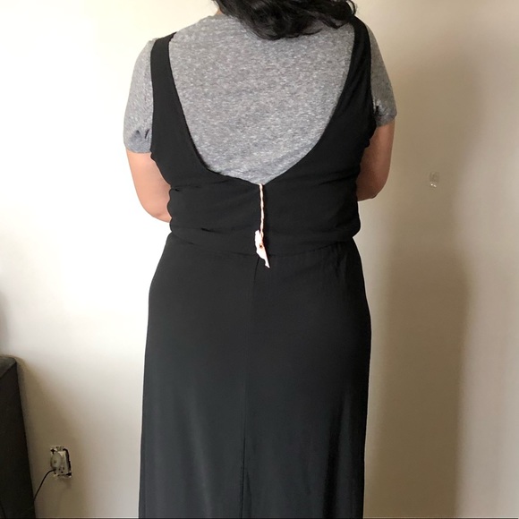 Show Me Your MuMu Kendall Soft V-back A-line Gown - Picture 6 of 8